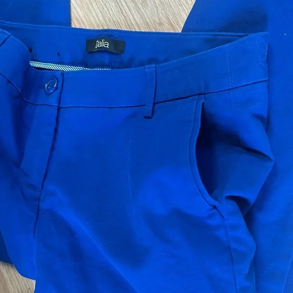 Dalia Blue Capris 💙 - Picture 5 of 6